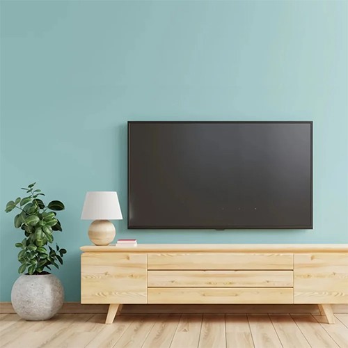 حامل تلفزيون ثابت منخفض التكلفة من Skill Tech DG 3280F على الحائط